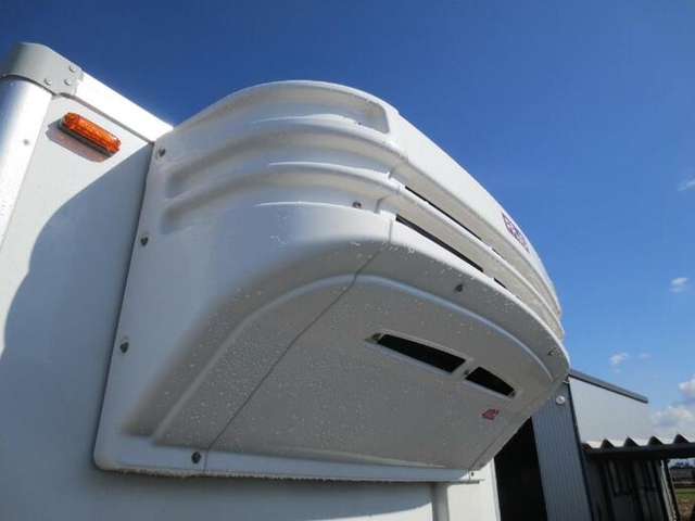 Hino dutro Small Freezer box_body TKG-XZU722M(8865) 12枚目