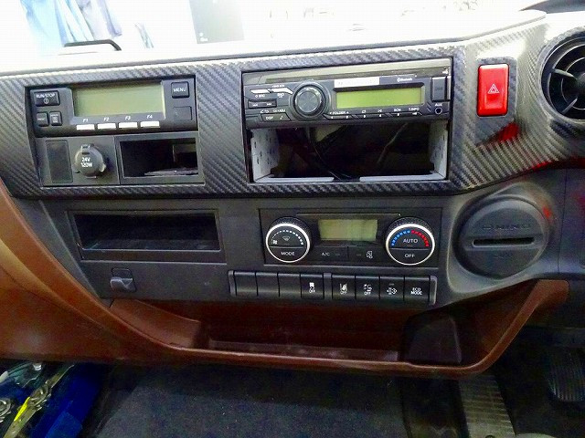 日野 レンジャー 中型 冷蔵冷凍バン 2KG-FD2ABG(84331) 11枚目