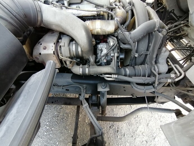 UDトラックス（日産） コンドル 中型 冷蔵冷凍バン PB-MK36B(5670) 82枚目