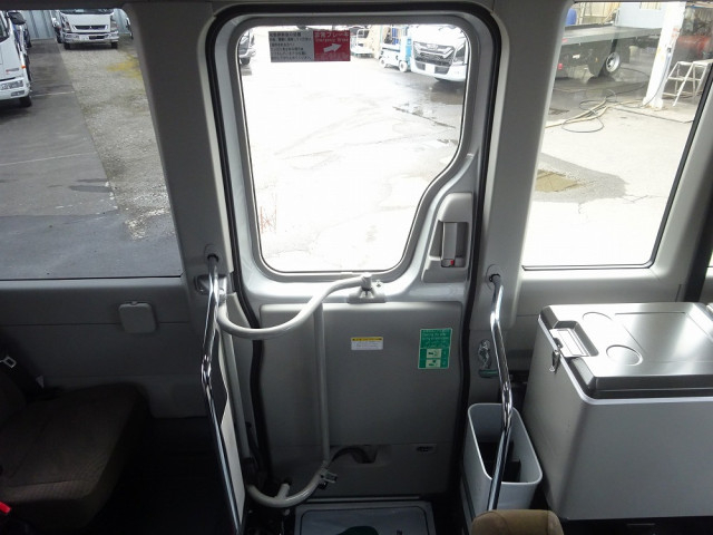 トヨタ コースター 小型 バス 2WG-GDB110(108659) 25枚目