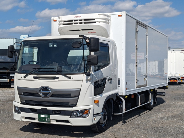 日野 レンジャー 中型 冷蔵冷凍バン 2KG-FD2ABG(113472) 1枚目