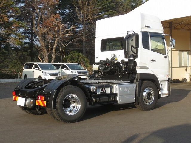 UDトラックス（日産） クオン 大型 トラクタ 2PG-GK5AAB(9616) 4枚目