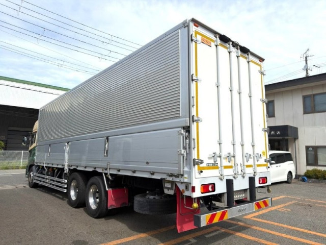 UDトラックス（日産） クオン 大型 ウィング 2PG-CD5CA(110880) 4枚目