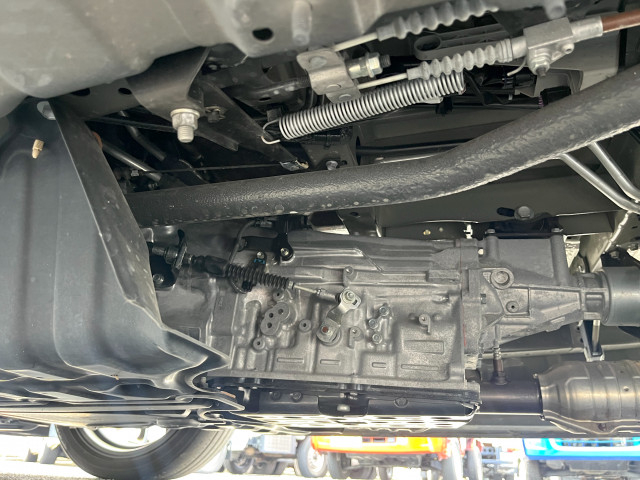 トヨタ ハイエース 小型 バス 3BA-TRH214W(112601) 39枚目