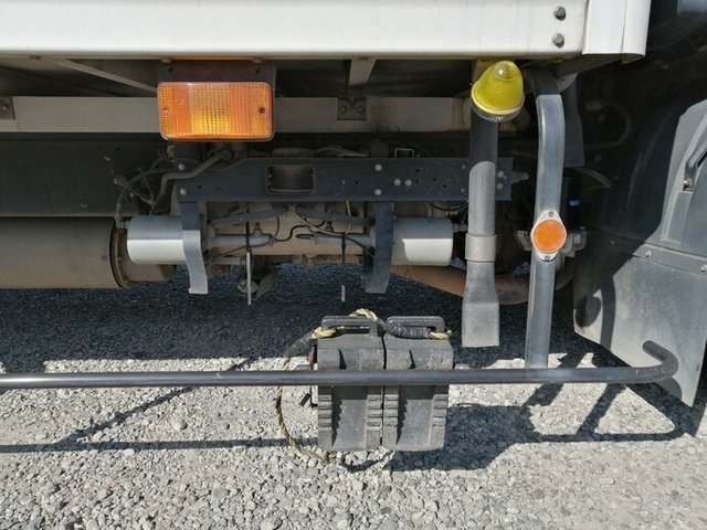 UDトラックス（日産） コンドル 中型 冷蔵冷凍バン BDG-MK36C(5466) 38枚目
