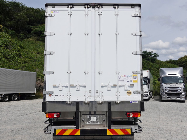 UDトラックス（日産） クオン 大型 冷蔵冷凍バン 2PG-CD5BA(105765) 11枚目