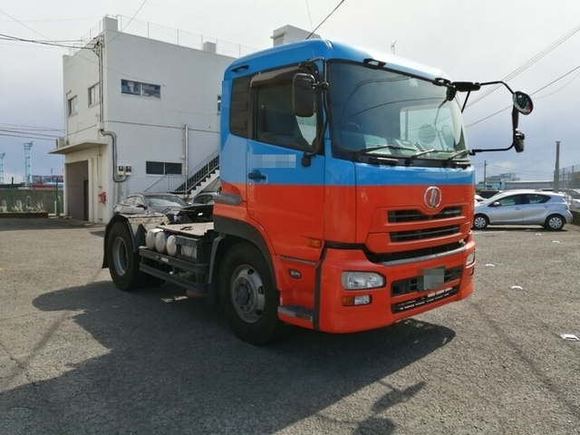 UDトラックス（日産） クオン 大型 トラクタ AKG-GK4XAB(5651) 4枚目