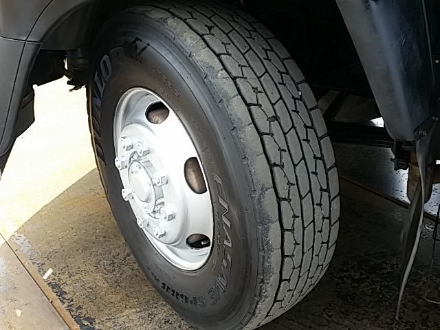 UDトラックス（日産） ビッグサム 大型 トラクタ KL-CW632GHT(8803) 13枚目