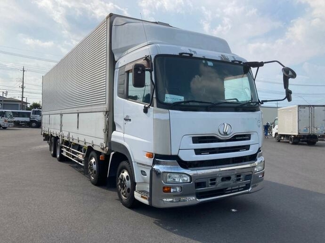 UDトラックス（日産） クオン 大型 ウィング PKG-CG4ZA(12210) 2枚目