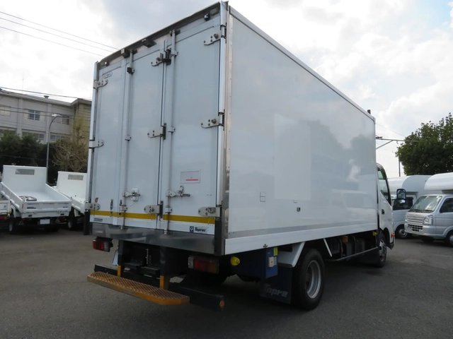 日野 デュトロ 小型 冷蔵冷凍バン TPG-XZU712(106884) 5枚目