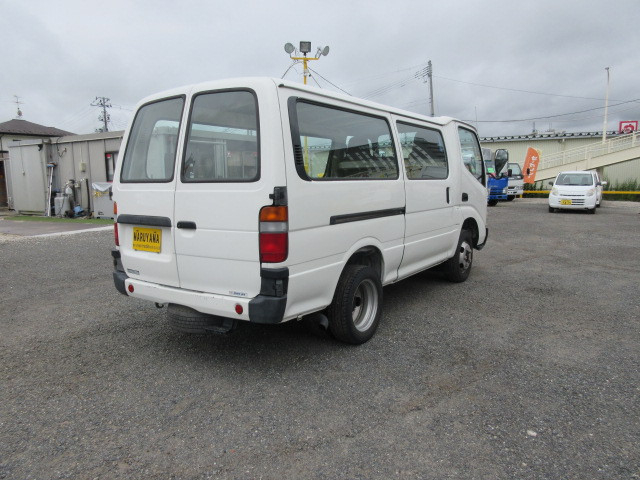 トヨタ ダイナ 小型 バン BDG-XZU508V(109087) 4枚目