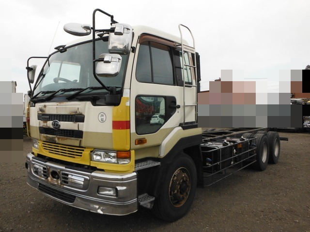 UDトラックス（日産） クオン 大型 キャブ付きシャーシ KL-CD48E(2943) 2枚目