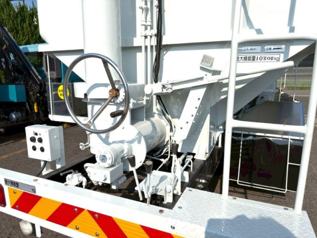 三菱ふそう ファイター 増トン 粉粒体運搬車 2DG-FQ62F(110391) 12枚目
