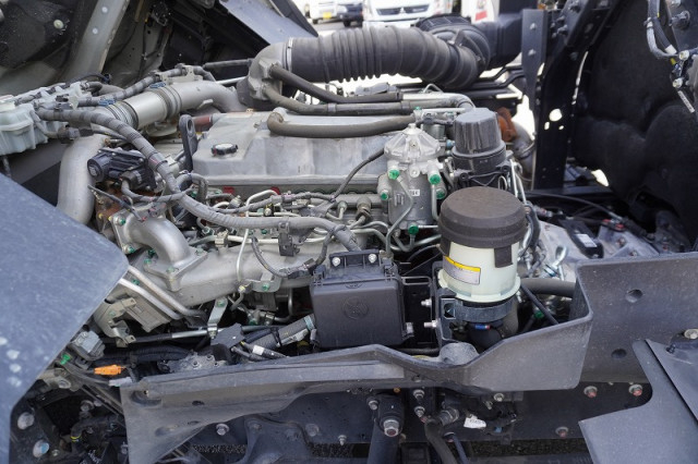 日野 プロフィア 大型 冷蔵冷凍バン 2DG-FW1AHC(111342) 13枚目