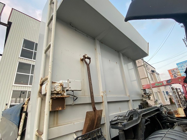 いすゞ ギガ 大型 土砂ダンプ QKG-CXZ77AT(25640) 13枚目