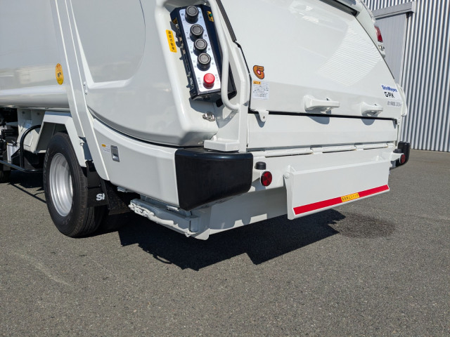 三菱ふそう キャンター 小型 塵芥車（プレス式） 2RG-FEAV0(112922) 5枚目