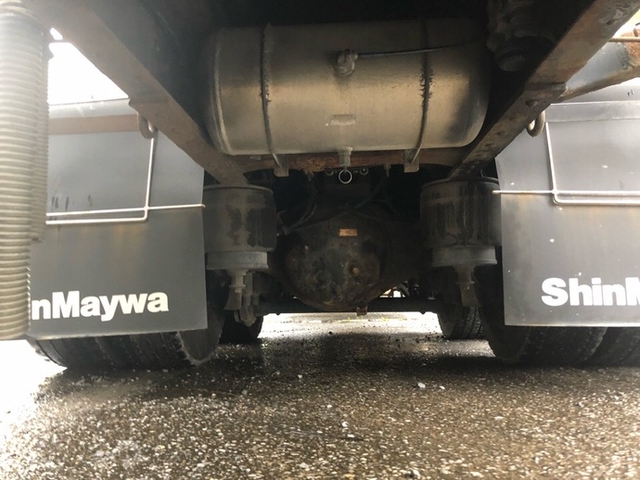 いすゞ ギガ 大型 タンクローリー PDG-CYY77V8(5595) 14枚目