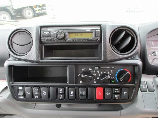 Hino dutro Small Packer compress trucks 2RG-XZU605X(12053) 29枚目