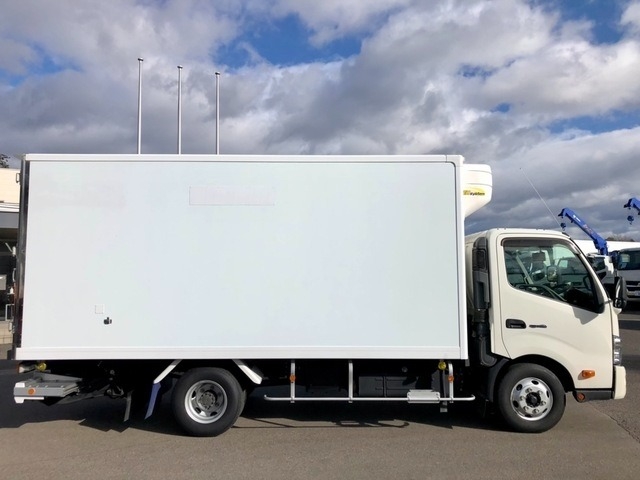 日野 デュトロ 小型 冷蔵冷凍バン TKG-XZU712M(55804) 5枚目