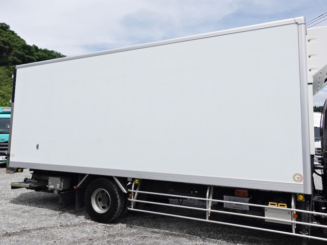 Isuzu forward 6studs large Freezer box_body SKG-FSR90T2(109474) 8枚目