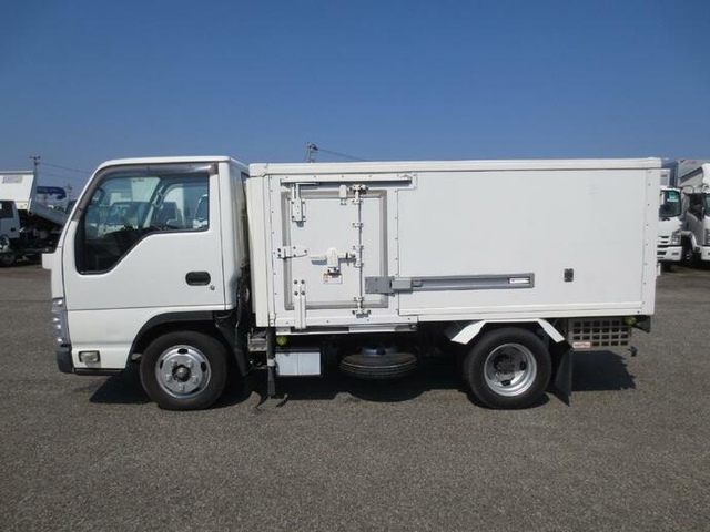 いすゞ エルフ 小型 冷蔵冷凍バン TKG-NJR85AN(8628) 8枚目