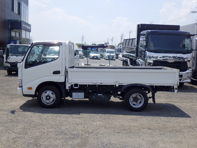 日野 デュトロ 小型 平ボディ 2RG-XZC605M(110039) 4枚目