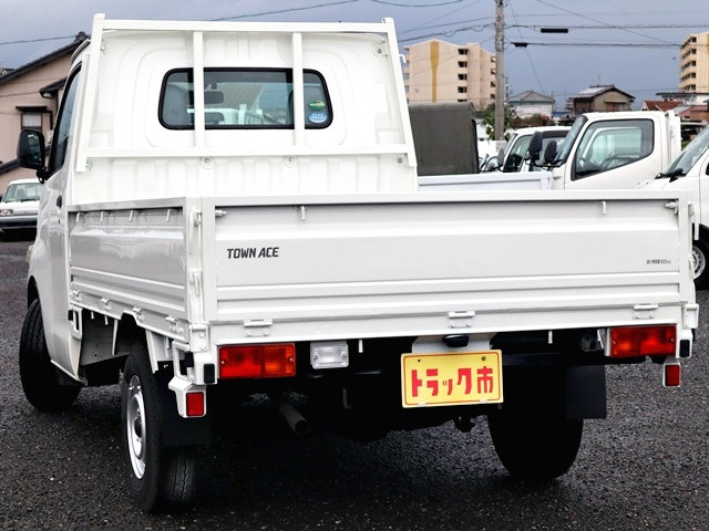トヨタ タウンエース 小型 平ボディ DBF-S402U(111564) 7枚目