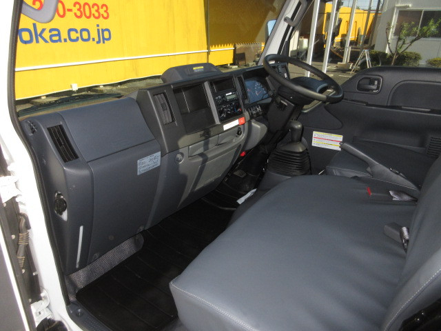 いすゞ エルフ 小型 平ボディ 2RG-NHR88A(113970) 22枚目