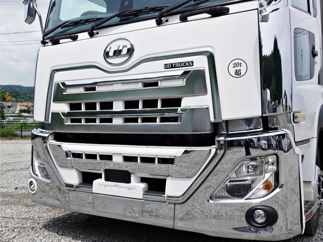 UDトラックス（日産） クオン 大型 ウィング 2PG-CG5CA(110344) 4枚目