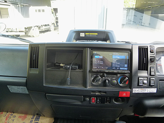 いすゞ エルフ 小型 バン 2RG-NPR88AN(113806) 27枚目