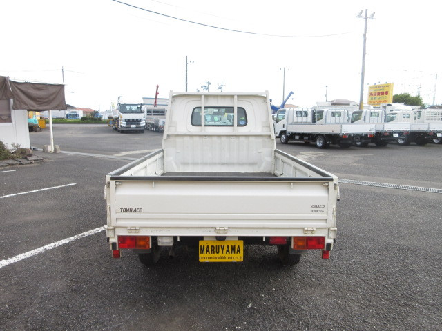 トヨタ タウンエース 小型 平ボディ DBF-S412U(113699) 7枚目