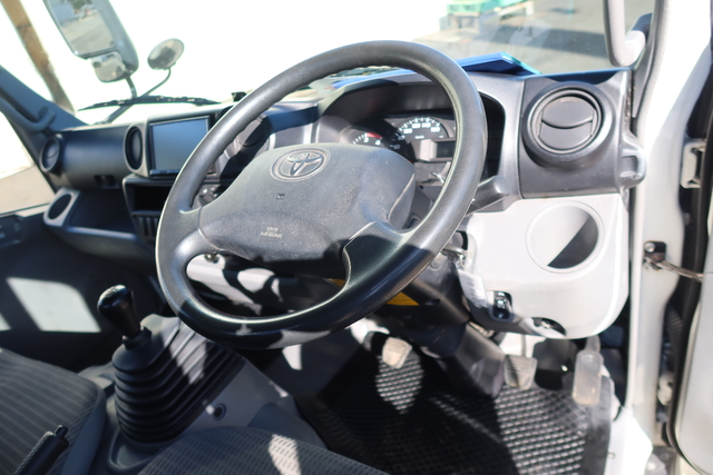 トヨタ トヨエース 小型 平ボディ TKG-XZC605(108245) 57枚目