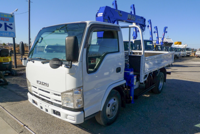 いすゞ エルフ 小型 平ボディ（クレーン付） BKG-NKR85R(100992) 1枚目