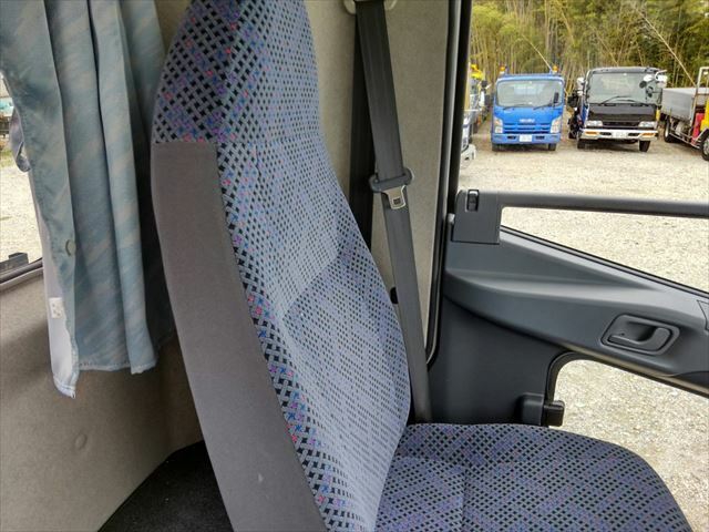三菱ふそう ファイター 中型 平ボディ（クレーン付） PDG-FK71R(10001) 53枚目