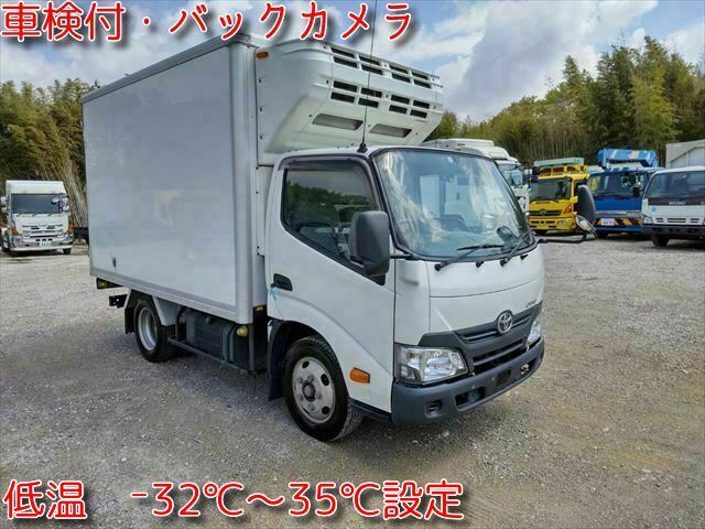 トヨタ ダイナ 小型 冷蔵冷凍バン TKG-XZU605(9385) 1枚目