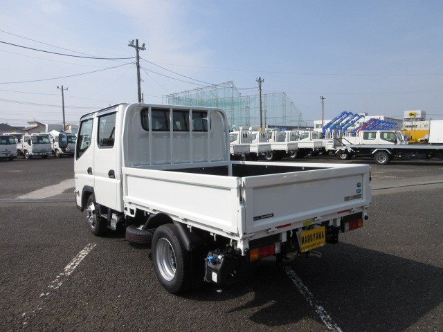 Mitsubishi Fuso canter Small Double cab 2RG-FBA20(88746) 3枚目