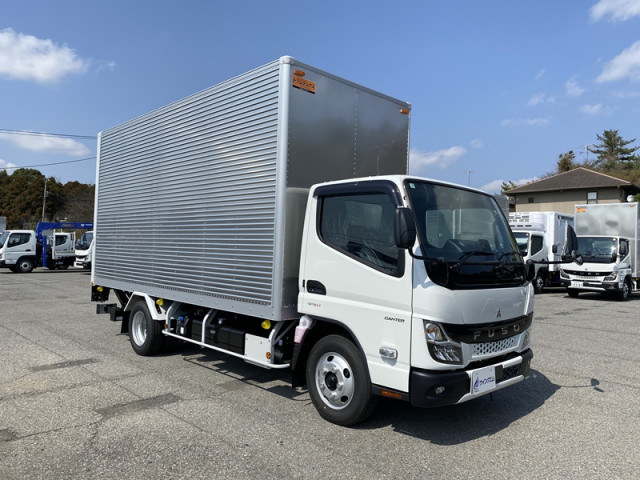 三菱ふそう キャンター 小型 バン 2RG-FEAV0(112582) 3枚目
