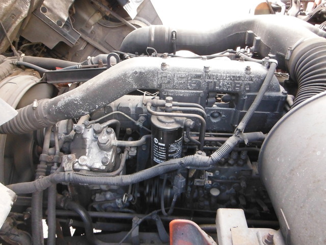 UDトラックス（日産） クオン 大型 平ボディ KC-CG45CWW(2556) 16枚目