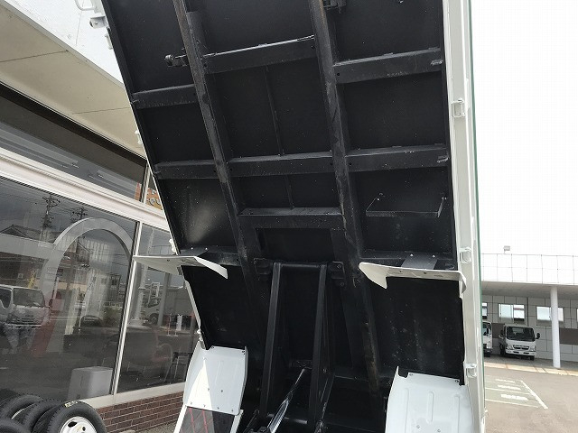 いすゞ エルフ 小型 土砂ダンプ 2RG-NJR88AT(108462) 33枚目