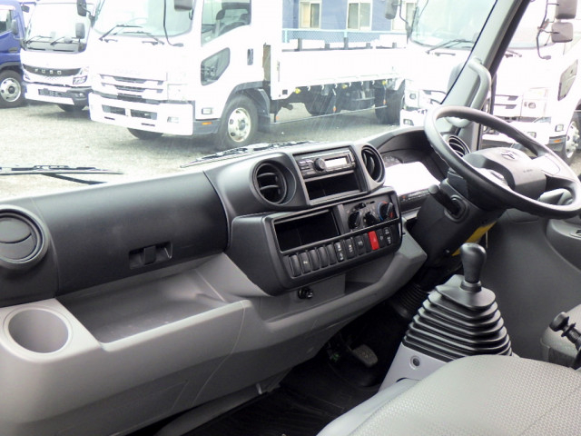 トヨタ ダイナ 小型 平ボディ 2PG-XZU655(109233) 41枚目