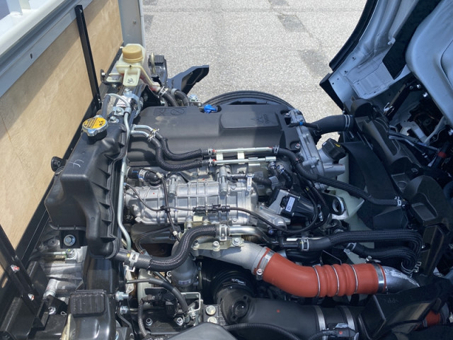 三菱ふそう キャンター 小型 平ボディ 2RG-FEAV0(112576) 10枚目