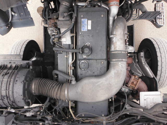 UDトラックス（日産） クオン 大型 ウィング KL-CG48L(2293) 26枚目