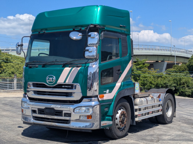UDトラックス（日産） クオン 大型 トラクタ QKG-GK6XAB(109674) 1枚目