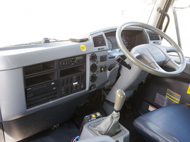 三菱ふそう ファイター 増トン コンテナ専用車 QKG-FK62FZ(112084) 27枚目
