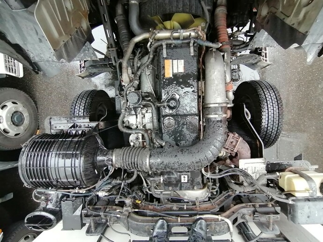 UDトラックス（日産） クオン 大型 冷蔵冷凍バン PKG-CG4ZA(5641) 64枚目