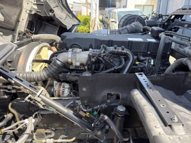 UDトラックス（日産） クオン 大型 ウィング 2PG-CG5CA(109505) 24枚目