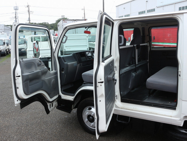 いすゞ エルフ 小型 Wキャブ TRG-NJR85A(112537) 3枚目