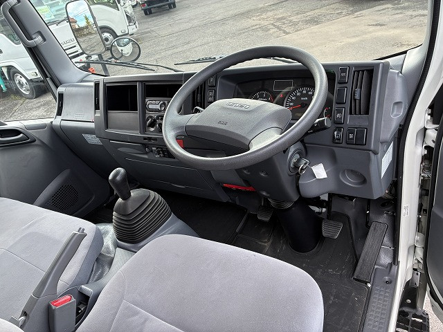 いすゞ エルフ 小型 バン TRG-NLR85AN(113965) 29枚目