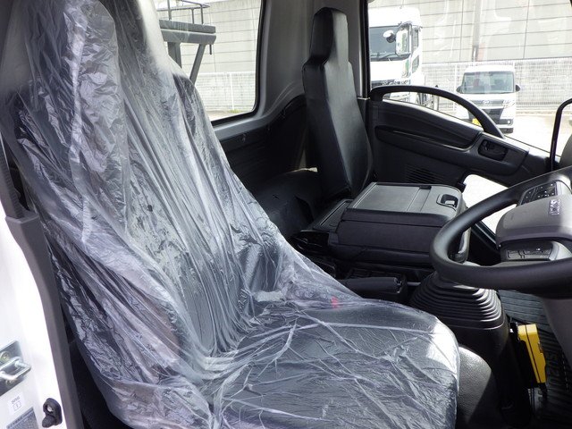いすゞ - 中型 コンテナ専用車 2RG-FRR90S4(105261) 14枚目