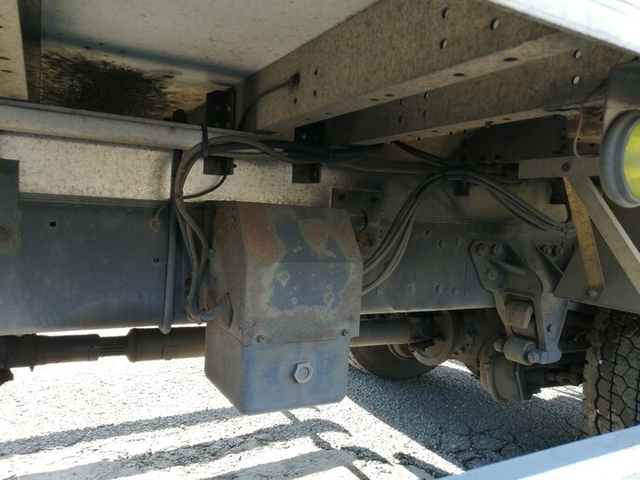 UDトラックス（日産） コンドル 増トン ウィング BDG-PK37D(5335) 21枚目